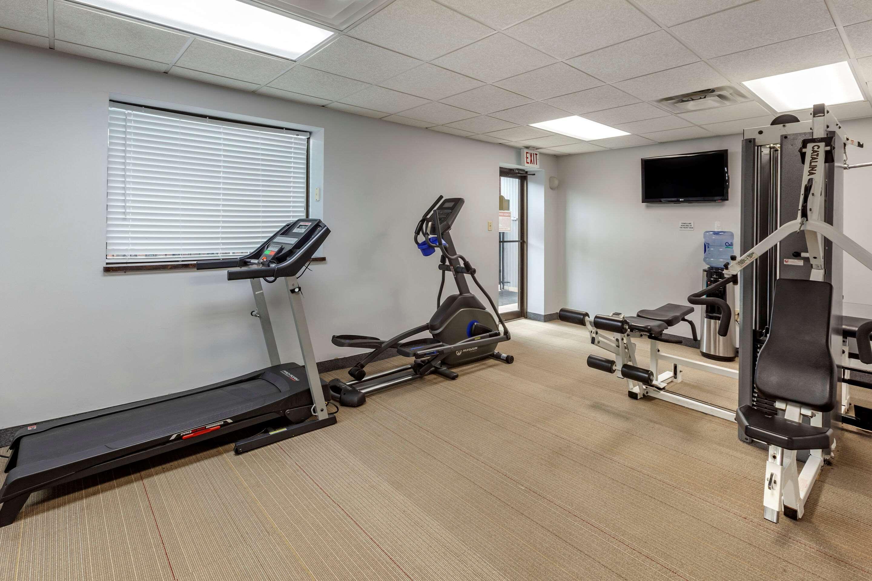 Quality Inn & Conference Centre Midland Esterno foto