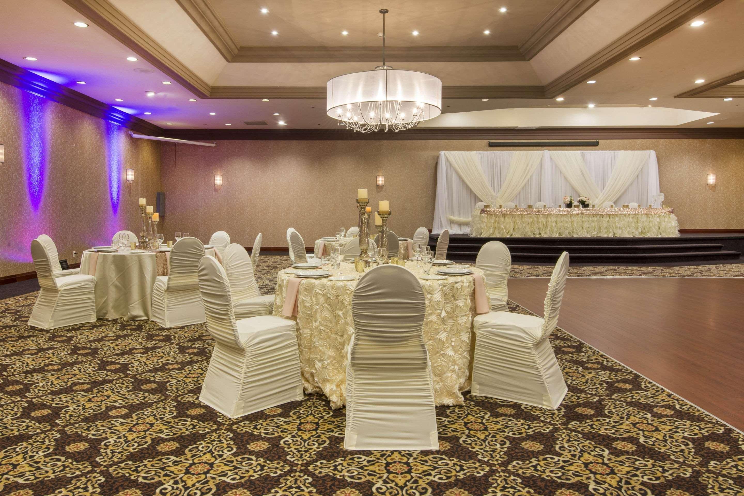 Quality Inn & Conference Centre Midland Esterno foto