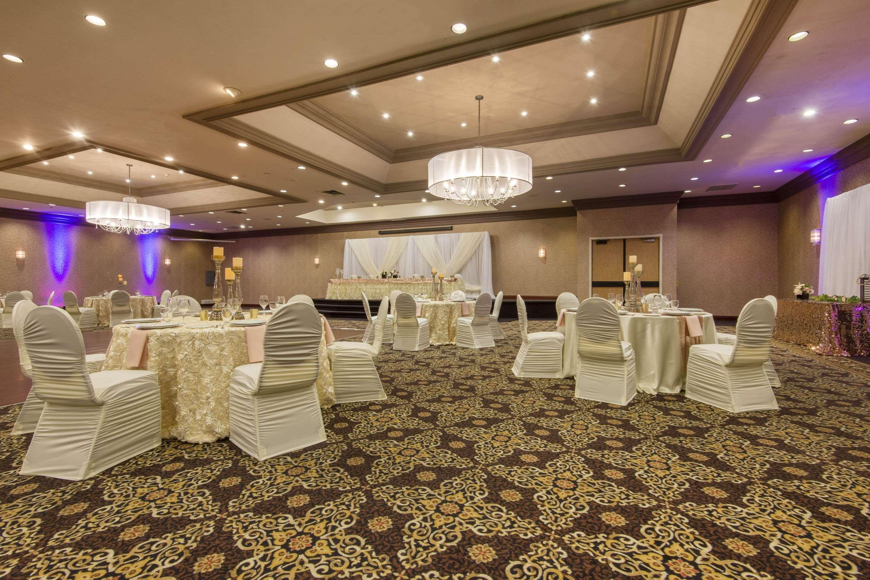 Quality Inn & Conference Centre Midland Esterno foto