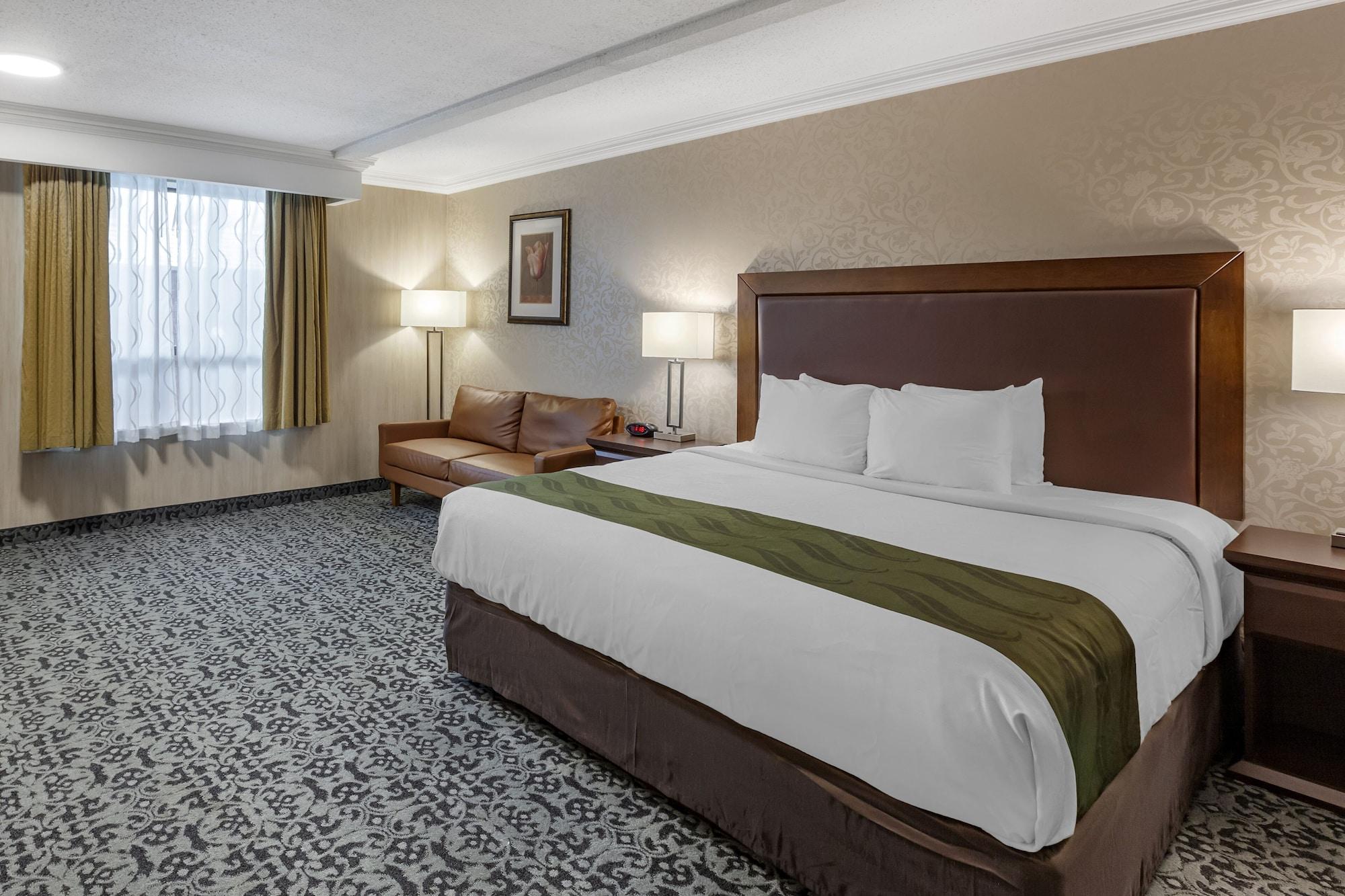 Quality Inn & Conference Centre Midland Esterno foto