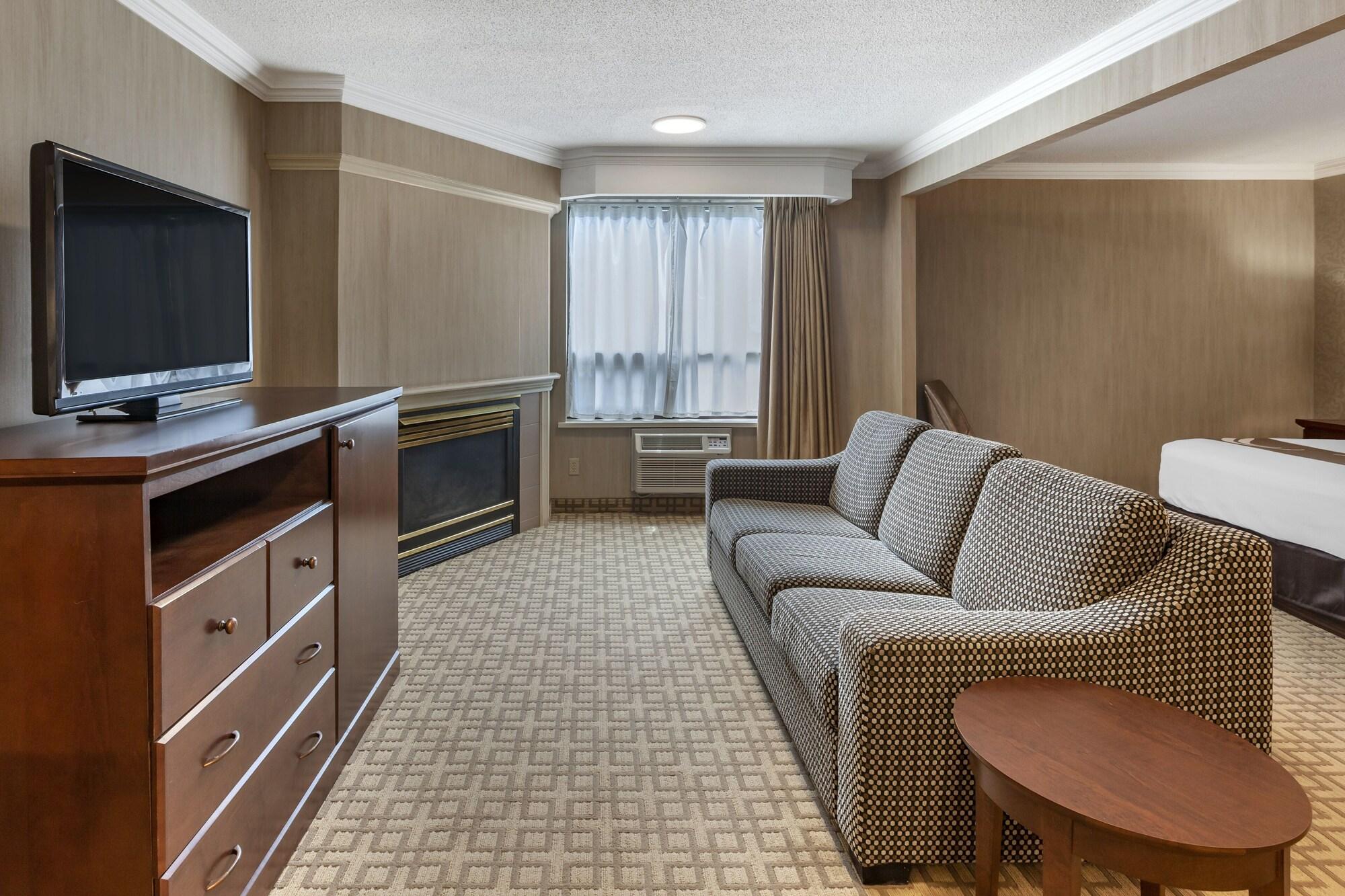 Quality Inn & Conference Centre Midland Esterno foto