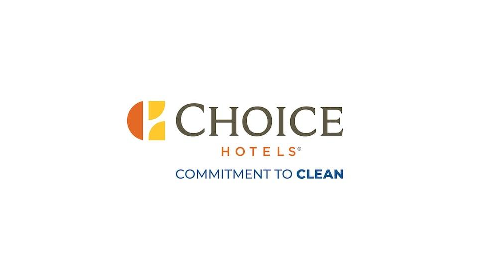 Quality Inn & Conference Centre Midland Esterno foto