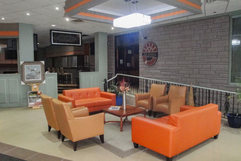 Quality Inn & Conference Centre Midland Esterno foto