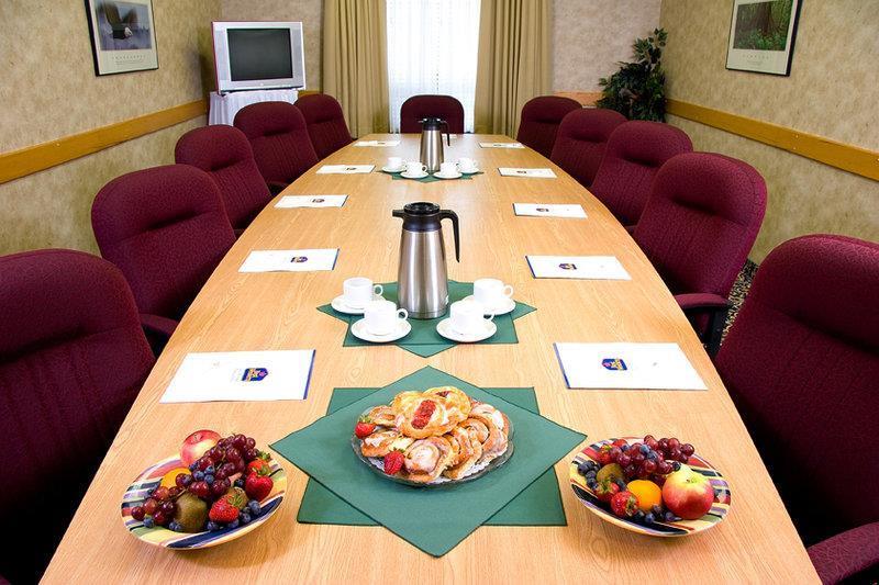 Quality Inn & Conference Centre Midland Servizi foto